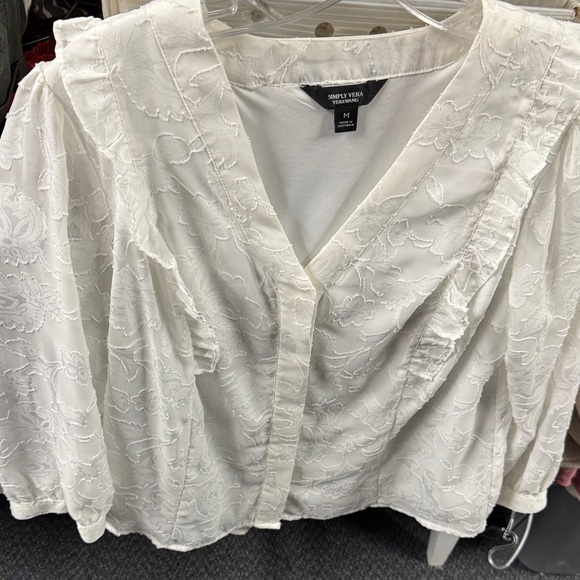 Simply Vera Vera Wang Tops - Simply Vera top M // 011015